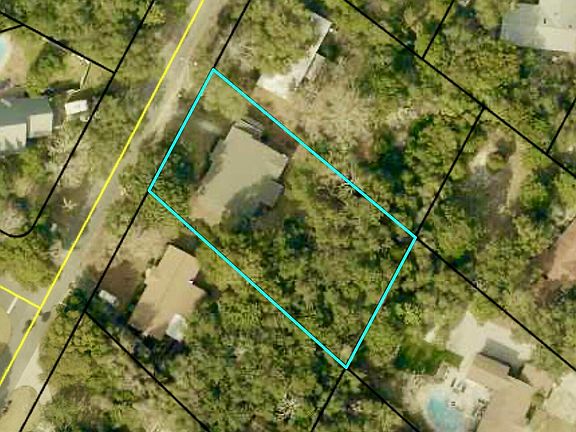 3rd image of 808 Harbor Ln