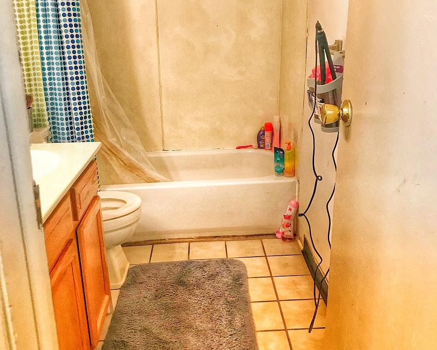 2nd image of 127 E 13th Ave APT C