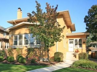 1126 N Euclid Ave, Oak Park, IL 60302
