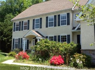 104 Pin Oak Dr, Kennett Square, PA 19348
