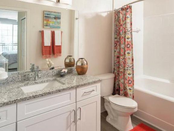 5th image of 10802 Oaklawn Garden Ct