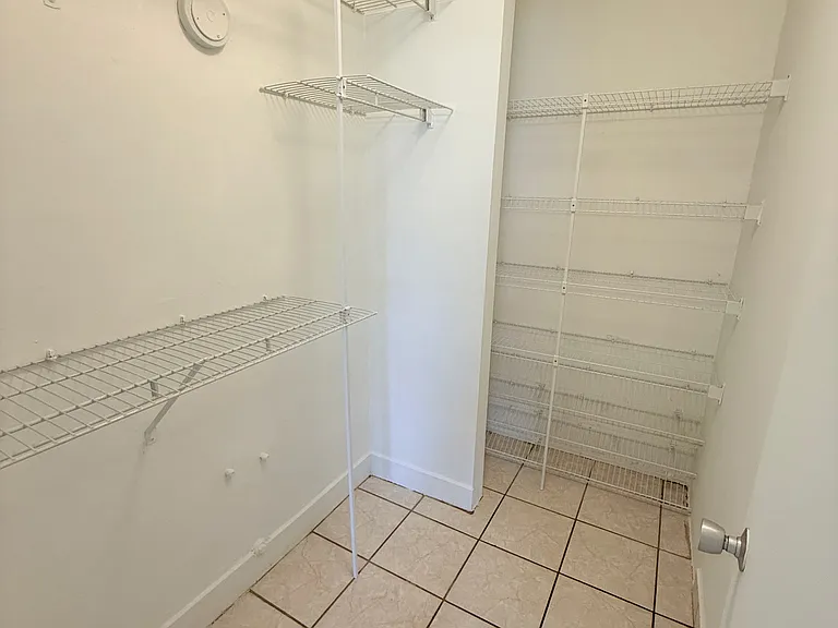 Laguna #6B — Photo 19