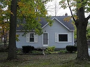2nd image of 3855 Yale Ave