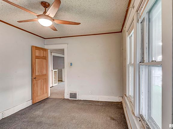 5th image of 408 S Cherokee St