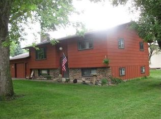 632 8th St N, Mountain Lake, MN 56159
