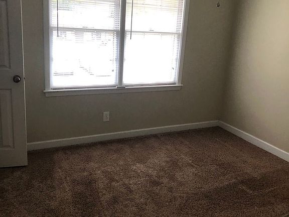 5th image of 520 Rose Ln #11356110