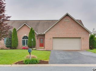 61 Fairfax Ln, Annville, PA 17003