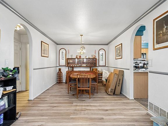 5th image of 7509 S IVANHOE Circle