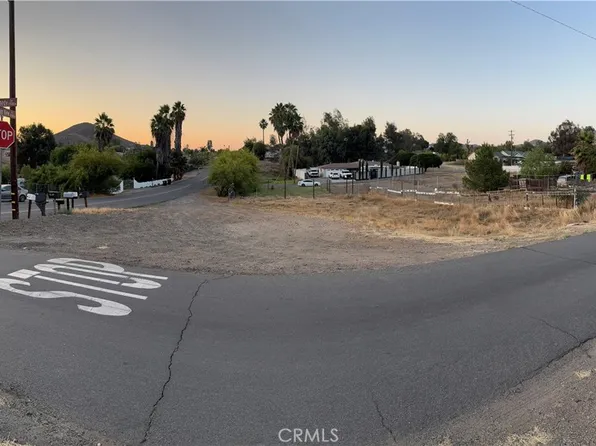 78 Kennedy Ln, Quail Valley, CA 92587