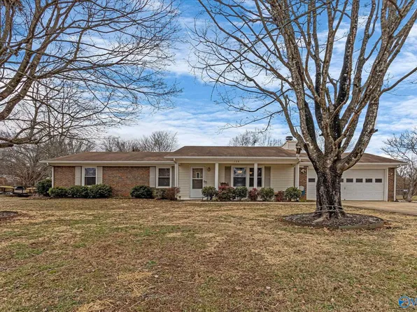 124 Tammy Gaines Ln, Huntsville, AL 35811