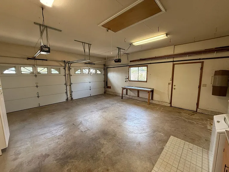 460 SE Conifer Pl — Photo 46
