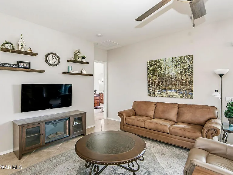 6323 E Beckett Trl — Photo 3