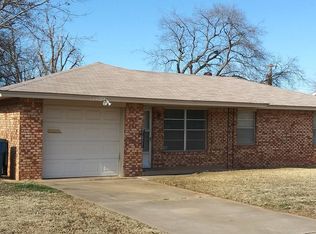 729 Hedge Dr, Midwest City, OK 73110