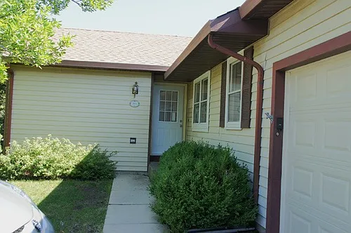 1900 Stanford Dr Photo 1