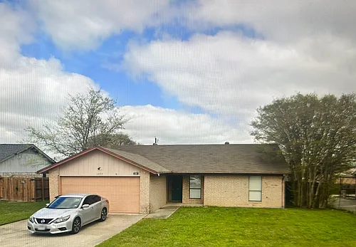 2203 Lamplight Dr Photo 1