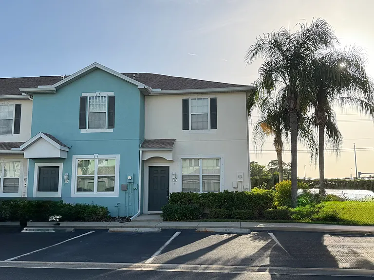 3612 Pine Oak Cir — Photo 1