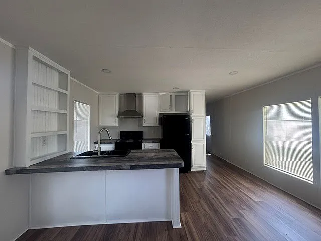 424 N Broadway St — Photo 4