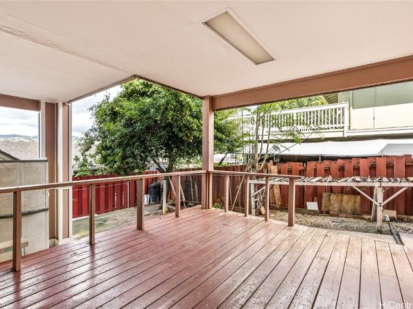 4202 Halupa St, Honolulu, HI 96818