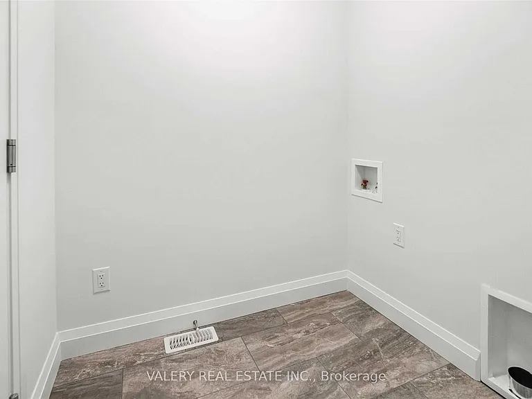 9 Peachleaf Ln — Photo 17