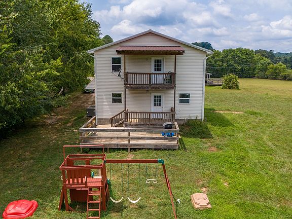 3rd image of 139 Clayton Dr
