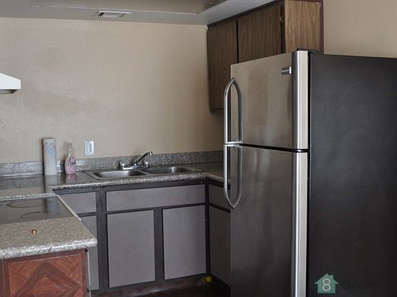 3rd image of 4419 Spencer St APT A