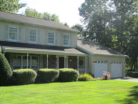 2nd image of 4 Wilshire Dr
