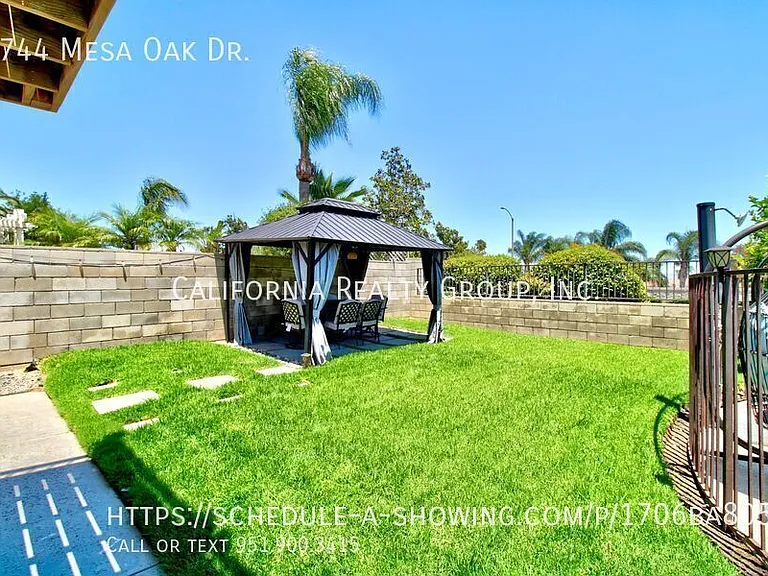 8744 Mesa Oak Dr — Photo 43