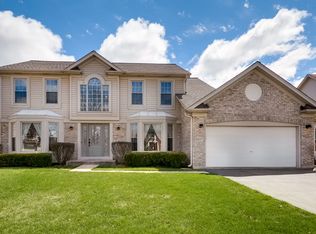 5217 Elliott Dr, Hoffman Estates, IL 60192