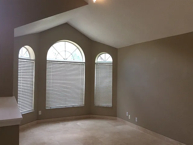 636 Darkwood Ave — Photo 6