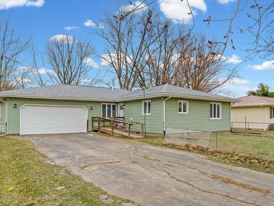 10 E Locust St, Ashmore, IL, 61912