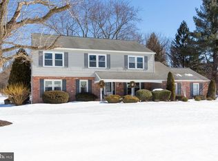 955 Pheasant Meadow Rd, Blue Bell, PA 19422