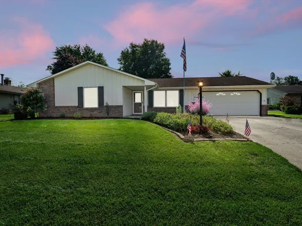 3008 Hollendale Dr, New Haven, IN 46774