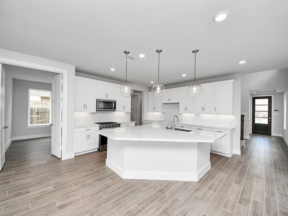 2nd image of 18843 Brego Ln