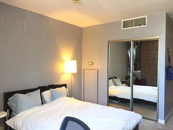 4th image of 1100 Vine St #5
