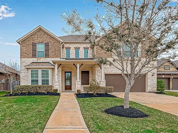 2nd image of 2104 Dovetail Falls Ln