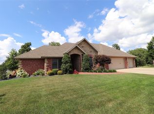 919 Castle Rock Ave, Lebanon, MO 65536