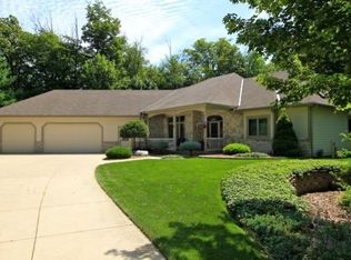 N101W14449 Ridgefield Ct, Germantown, WI 53022