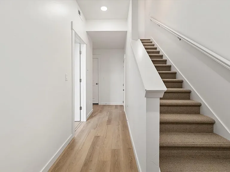 1630 N Mumbarto Ln — Photo 32