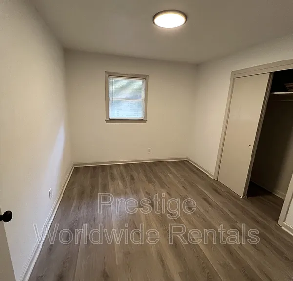 2104 Wellborn Dr — Photo 5