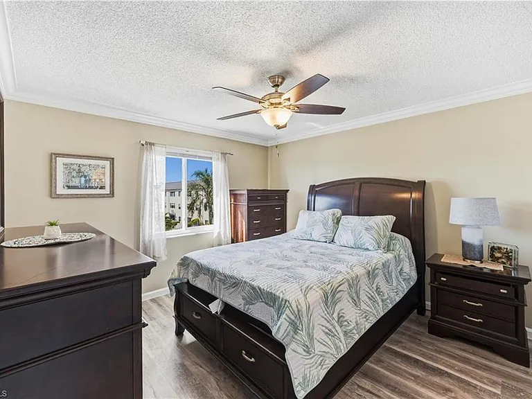 1010 Manatee Rd #B304 — Photo 3