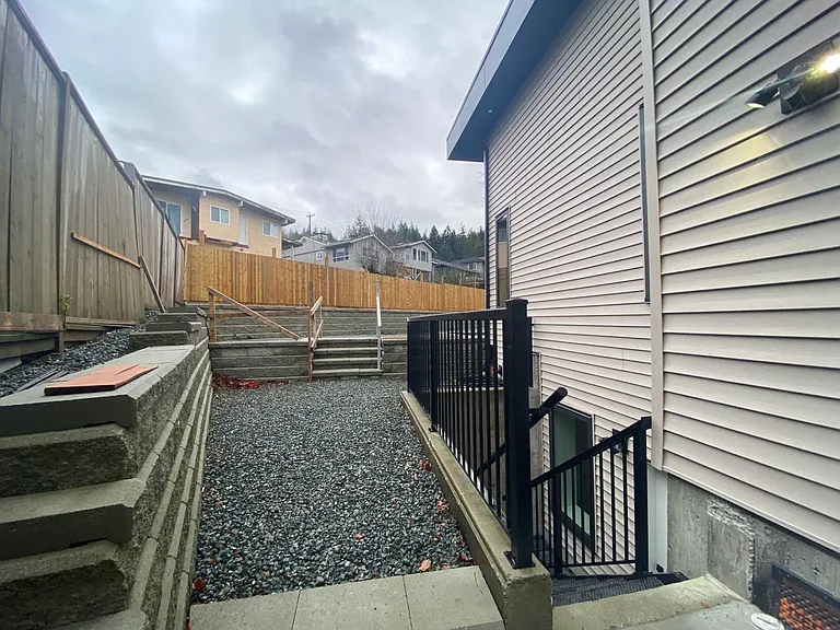 7542 Lindrick Ct — Photo 3