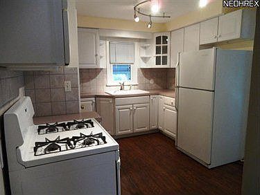 3rd image of 1574 Longwood Dr