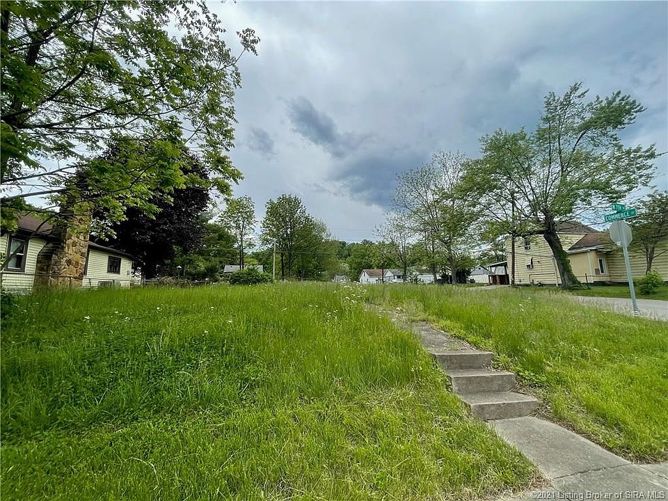 1st image of 655 W 7th St