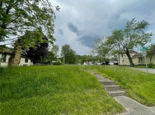 655 W 7th St, New Albany, IN 47150
