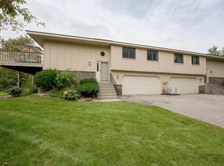 1000 Pontiac Ct, Chanhassen, MN 55317