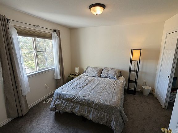 3rd image of 828 Kane Dr APT 31