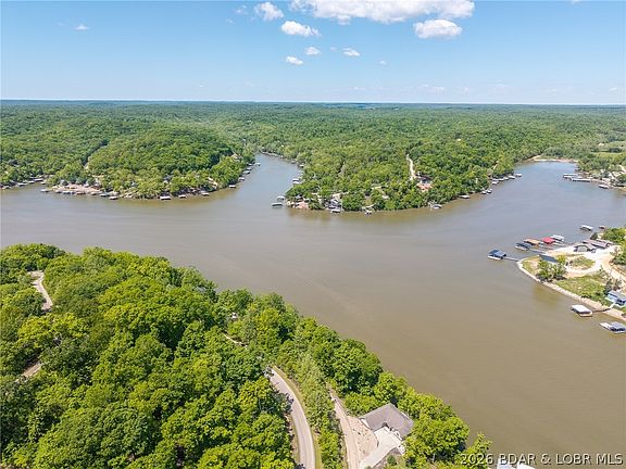 5th image of 23 Eagle Bay Dr