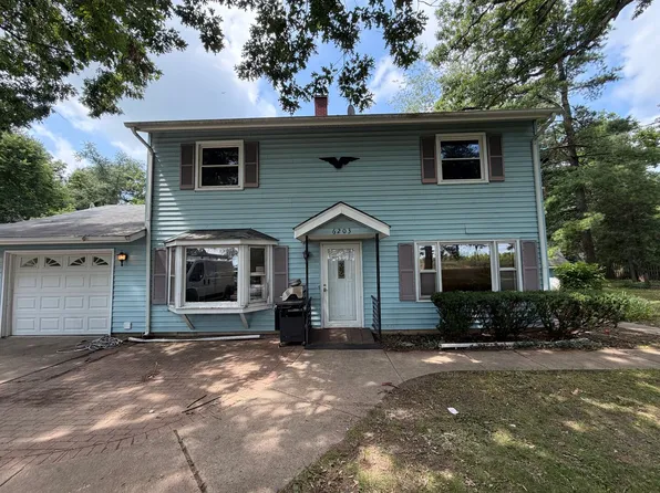 6203 Miller Rd, Wonder Lake, IL 60097