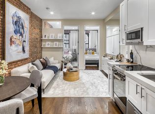 244 W 22nd St #10, New York, NY 10011