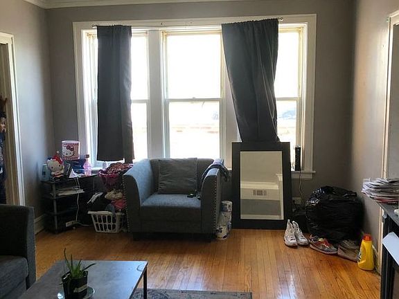 2nd image of 4048 W Kamerling Ave #1R